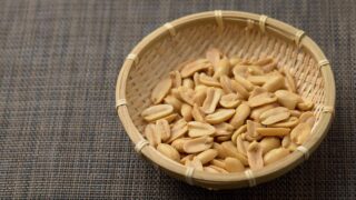 ピーナッツはナッツじゃない？本当のナッツとの違いをわかりやすく解説