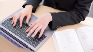 CapsLockとNumLockって何のためにあるの？実は意外な理由と歴史があった！
