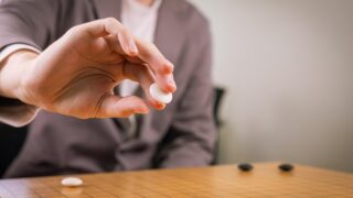 人間はなぜ右利きが多いのか？左利きが多い動物との違いも解説！